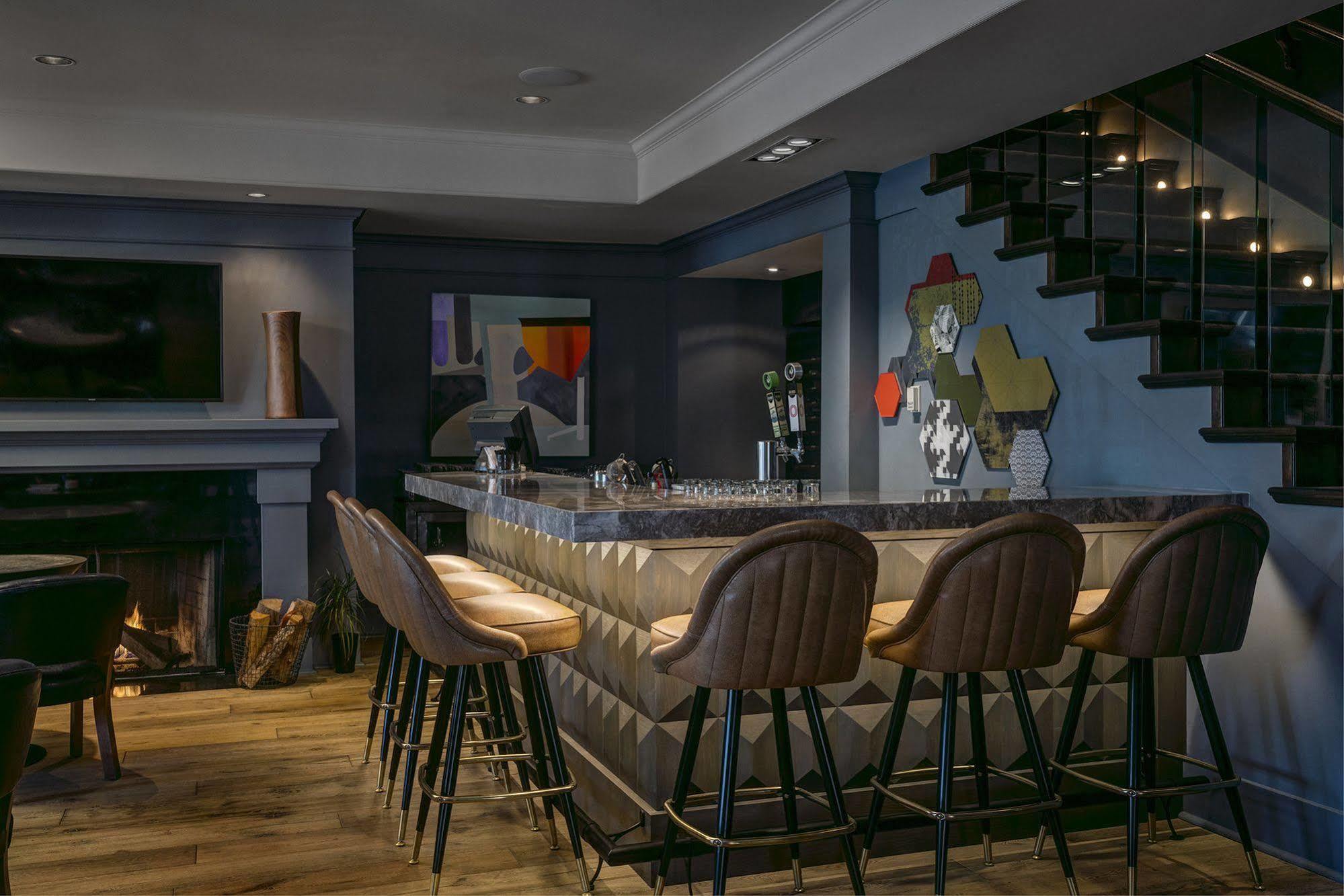 Hotel Arts Kensington YYC Dış mekan fotoğraf