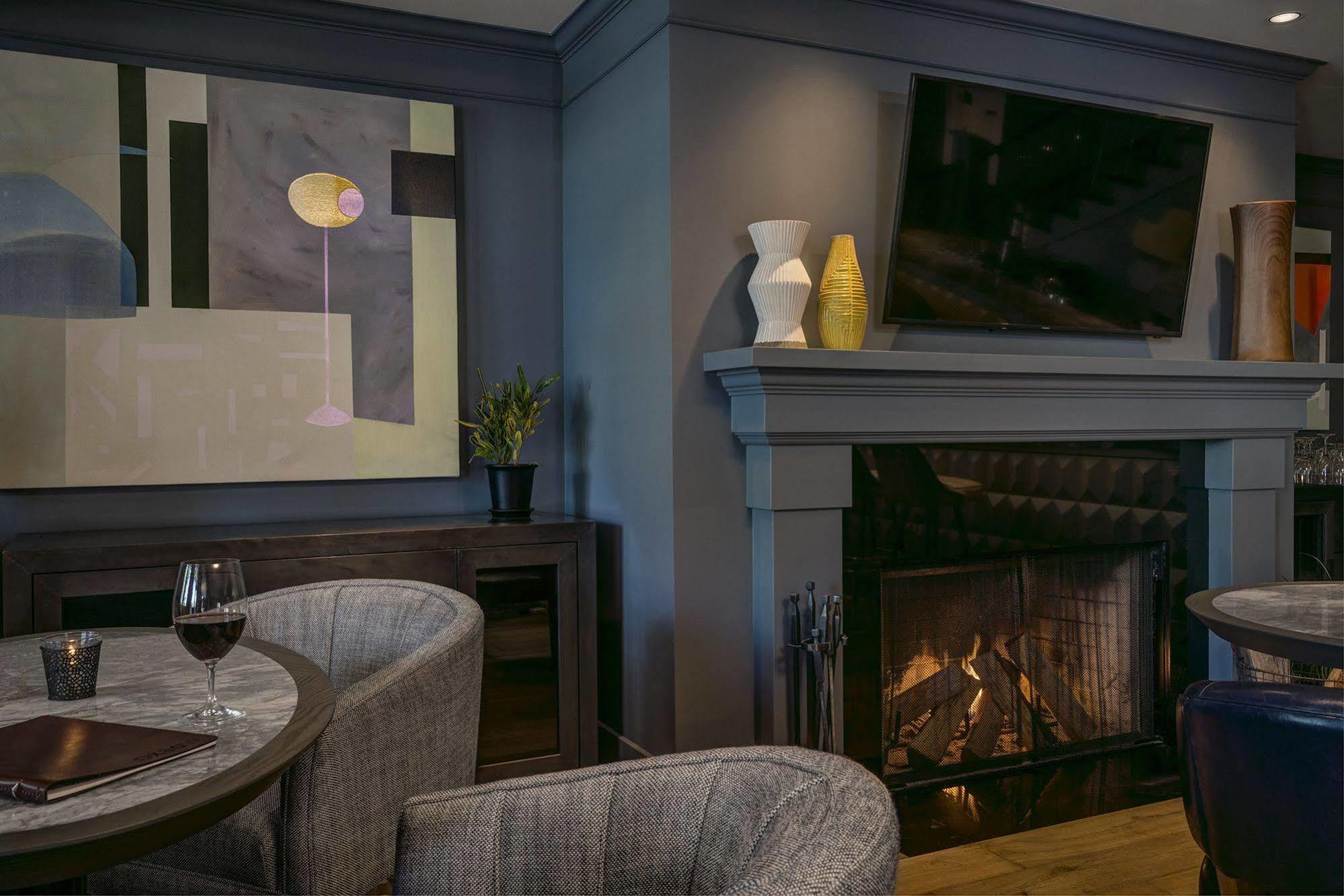 Hotel Arts Kensington YYC Dış mekan fotoğraf